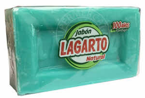 Met deze speciale Lagarto Jabon Natural Verde zeep verwijder je eenvoudig allerlei moeilijke vlekken uit kleding en stoffen